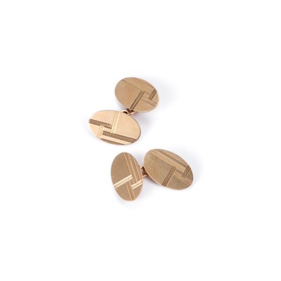 Lot 535 - A PAIR OF 9 CARAT GOLD CUFFLINKS