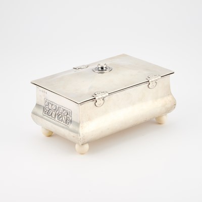 Lot 313 - AN ARTS AND CRAFTS SILVER TABLE CASKET