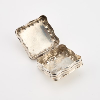 Lot 198 - A 19TH CENTURY DUTCH SILVER BOX