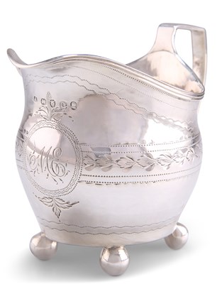 Lot 1149 - A GEORGE III SILVER CREAM JUG