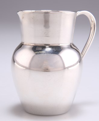 Lot 1144 - A VICTORIAN SILVER CREAM JUG