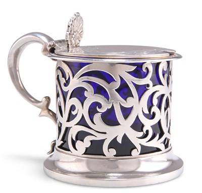 Lot 1096 - A VICTORIAN SILVER MUSTARD POT