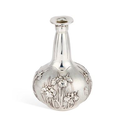 Lot 141 - AN AMERICAN STERLING SILVER VASE, IN JAPANESE STYLE