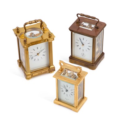 Lot 402 - A TRIO OF 8 DAY CARRIAGE CLOCKS