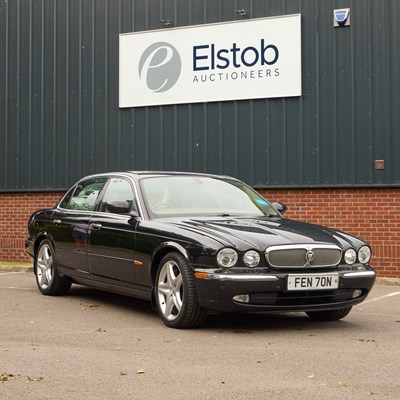 Lot 1 - A 2005 JAGUAR XJ SUPER V8 LWB AUTOMATIC