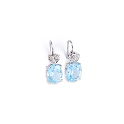 Lot 480 - A PAIR OF AQUAMARINE AND DIAMOND EARRINGS