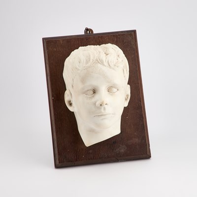 Lot A MARBLE HEAD OF A BOY