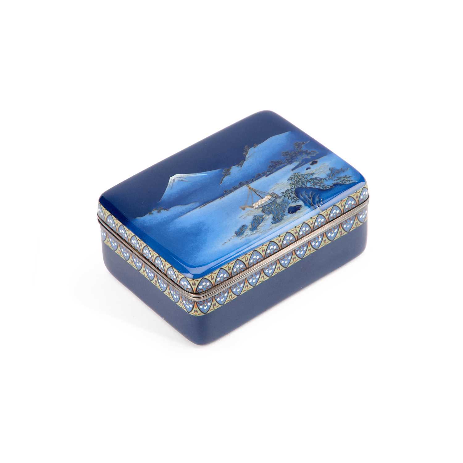 Lot 991 - HAYASHI KODENJI, A FINE CLOISONNÉ ENAMEL ROUNDED RECTANGULAR BOX AND COVER