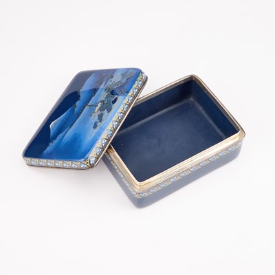 Lot 991 - HAYASHI KODENJI, A FINE CLOISONNÉ ENAMEL ROUNDED RECTANGULAR BOX AND COVER