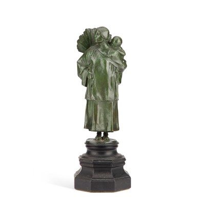 Lot 570 - CHARLES LEONARD HARTWELL RA (1873-1951), A GREEN PATINATED BRONZE FIGURE OF MOTHER AND CHILD