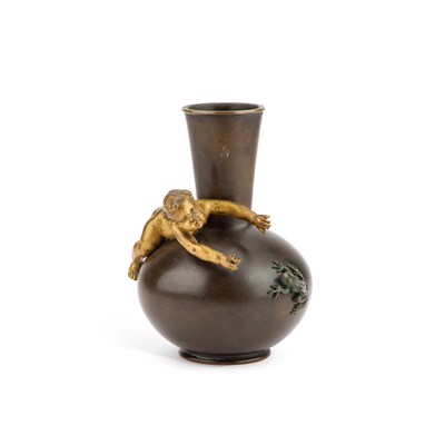 Lot A FRENCH PATINATED BRONZE VASE, CIRCA 1900