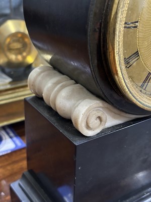 Lot 1237 - A REGENCY MARBLE SINGLE-FUSEE BOUDOIR CLOCK