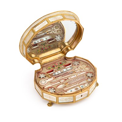 Lot 435 - AN EXCEPTIONAL CHARLES X ORMOLU AND ENGRAVED MOTHER-OF-PEARL 'PALAIS ROYAL' CASKET, CIRCA 1820-30