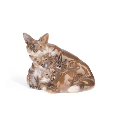 Lot 88 - A ROYAL COPENHAGEN MODEL OF A VIXEN AND CUBS