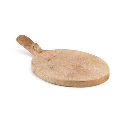 Lot 798 - ROBERT THOMPSON OF KILBURN, A MOUSEMAN OAK CHEESEBOARD