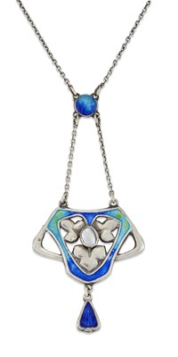 Lot 1638 - CHARLES HORNER - A SILVER, ENAMEL AND MOTHER-OF-PEARL PENDANT NECKLACE