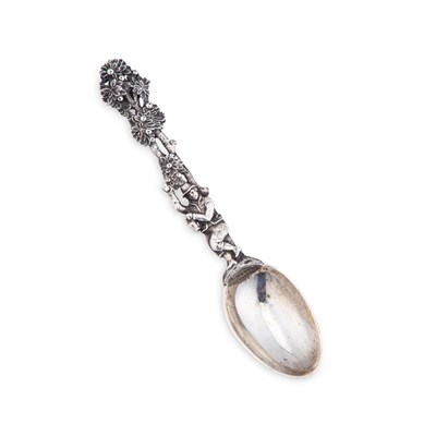 Lot 381 - A VICTORIAN SILVER SPOON WITH THE FITZWILLIAM CREST