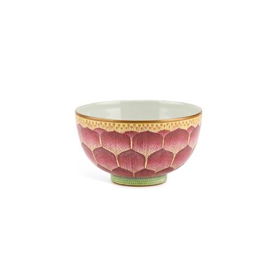 Lot 130 - A CHINESE FAMILLE ROSE 'LOTUS' BOWL