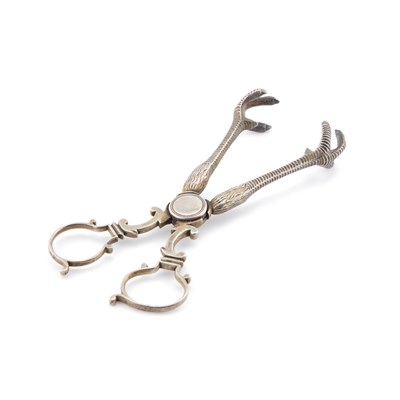 Lot 371 - A PAIR OF VICTORIAN SILVER ICE TONGS