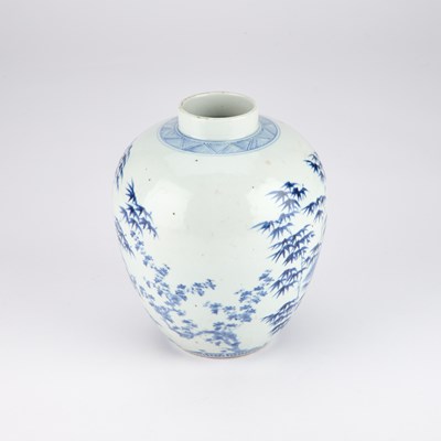 Lot A CHINESE BLUE AND WHITE JAR