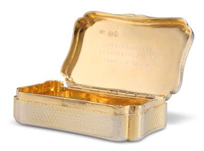 Lot 1446 - A GEORGE III SILVER-GILT SNUFF BOX