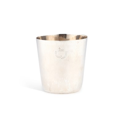 Lot 427 - A GEORGE III SILVER BEAKER