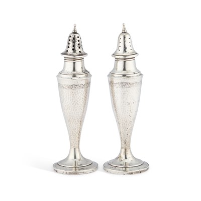 Lot 205 - A PAIR OF AMERICAN STERLING SILVER PEPPER POTS