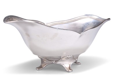 Lot 1035 - AN AMERICAN STERLING SILVER BOWL