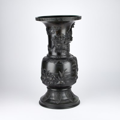 Lot A LARGE JAPANESE BRONZE VASE/ STAND, CIRCA 1890