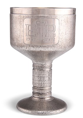 Lot 1196 - AN ELIZABETH II ROYAL COMMEMORATIVE LIMITED EDITION SILVER GOBLET