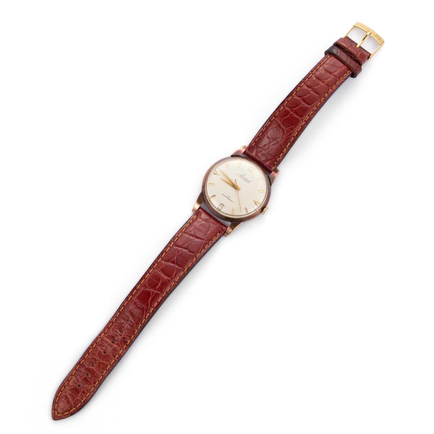 Lot A GENTS 9CT ROSE GOLD ACCURIST STRAP WATCH