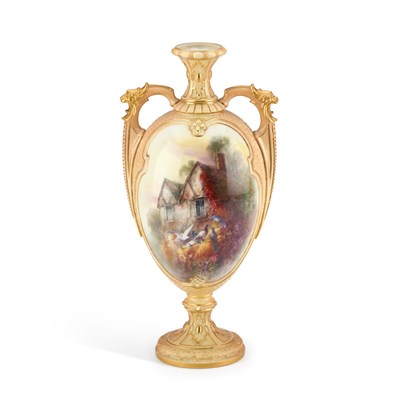 Lot 855 - A ROYAL WORCESTER BLUSH IVORY VASE