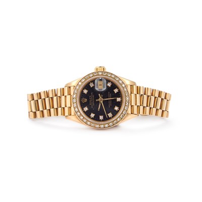 Lot 655 - A LADY'S 18CT GOLD ROLEX OYSTER BRACELET WATCH