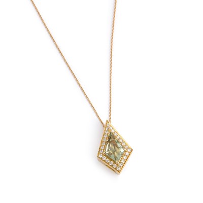 Lot 717 - A 9 CARAT GOLD GREEN AMETHYST PRASIOLITE AND ROUND BRILLIANT-CUT DIAMOND PENDANT ON CHAIN