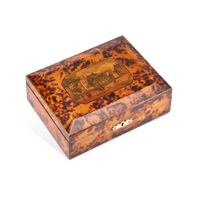 Lot 180 - AN EARLY TUNBRIDGE WARE PRINT DECORATED BOX