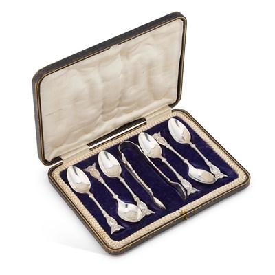 Lot 432 - AN EDWARDIAN SILVER CASED SET OF SIX TEASPOONS