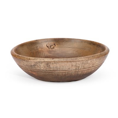 Lot 198 - A LARGE 19TH CENTURY SYCAMORE BOWL