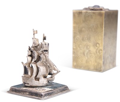 Lot 1198 - AN ELIZABETH II SILVER-GILT NOVELTY PRESENT