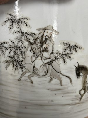 Lot 156 - A CHINESE GRISAILLE DECORATED BRUSH POT, BITONG