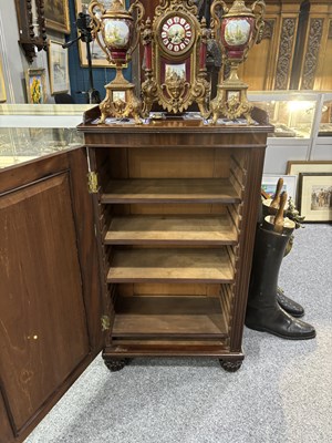 Lot A FINE REGENCY MAHOGANY SIDE CABINET