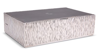 Lot 1211 - AN ELIZABETH II SILVER CIGARETTE BOX