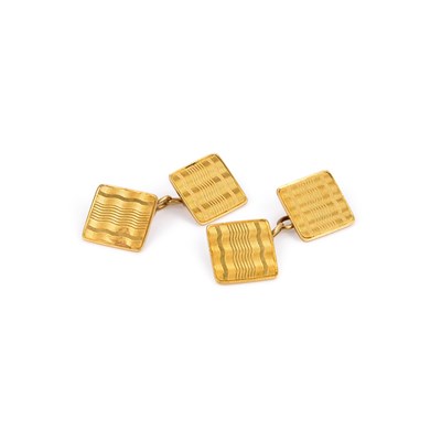 Lot 752 - A PAIR OF 18 CARAT GOLD DOUBLE CUFFLINKS