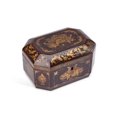 Lot 64 - AN EARLY 19TH CENTURY CHINESE EXPORT LACQUER TEA CADDY