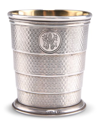 Lot 1409 - A VICTORIAN ENGINE-TURNED SILVER COLLAPSIBLE BEAKER CUP, IN A CASE FOR SAMUEL DIXON, 23 CORNHILL