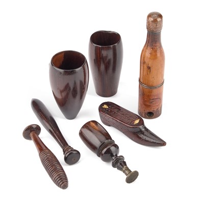 Lot 270 - A VICTORIAN NOVELTY TREEN PIPE