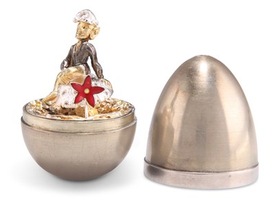 Lot 1169 - AN ELIZABETH II SILVER-GILT SURPRISE EGG