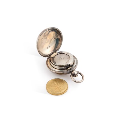 Lot 463 - AN EDWARDIAN SILVER SOVEREIGN CASE