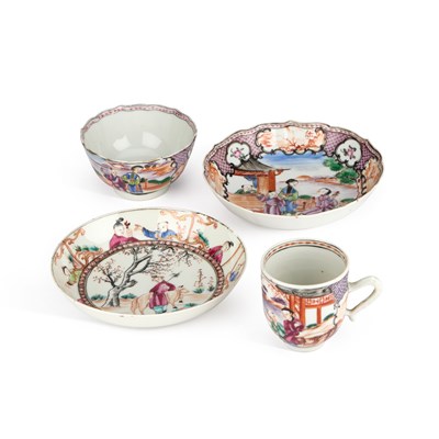 Lot 923 - FOUR PIECES OF 18TH CENTURY CHINESE EXPORT FAMILLE ROSE PORCELAIN