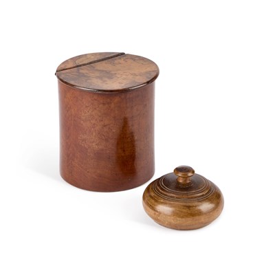 Lot 62 - A 19TH CENTURY TREEN TOBACCO BOX AND A 19TH CENTURY SNUFF BOX AND COVER