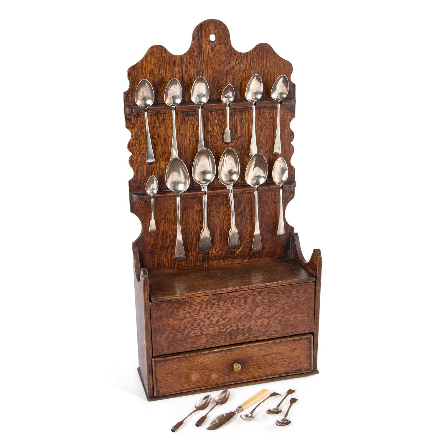 Lot 593 - AN 18TH CENTURY OAK SPOON RACK AND A GROUP